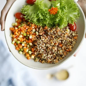 Salada de Quinoa e Lentilha + molho de tahine